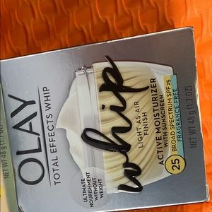 Moisturizer with sunscreen and fragrance free